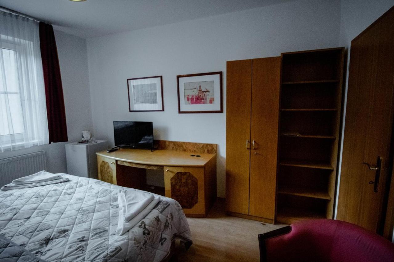 Hotel Kerling Banská Štiavnica Extérieur photo