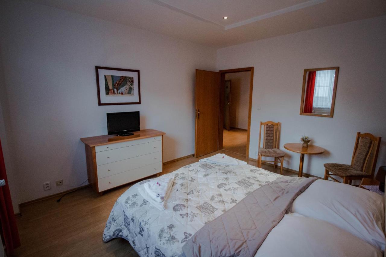 Hotel Kerling Banská Štiavnica Extérieur photo