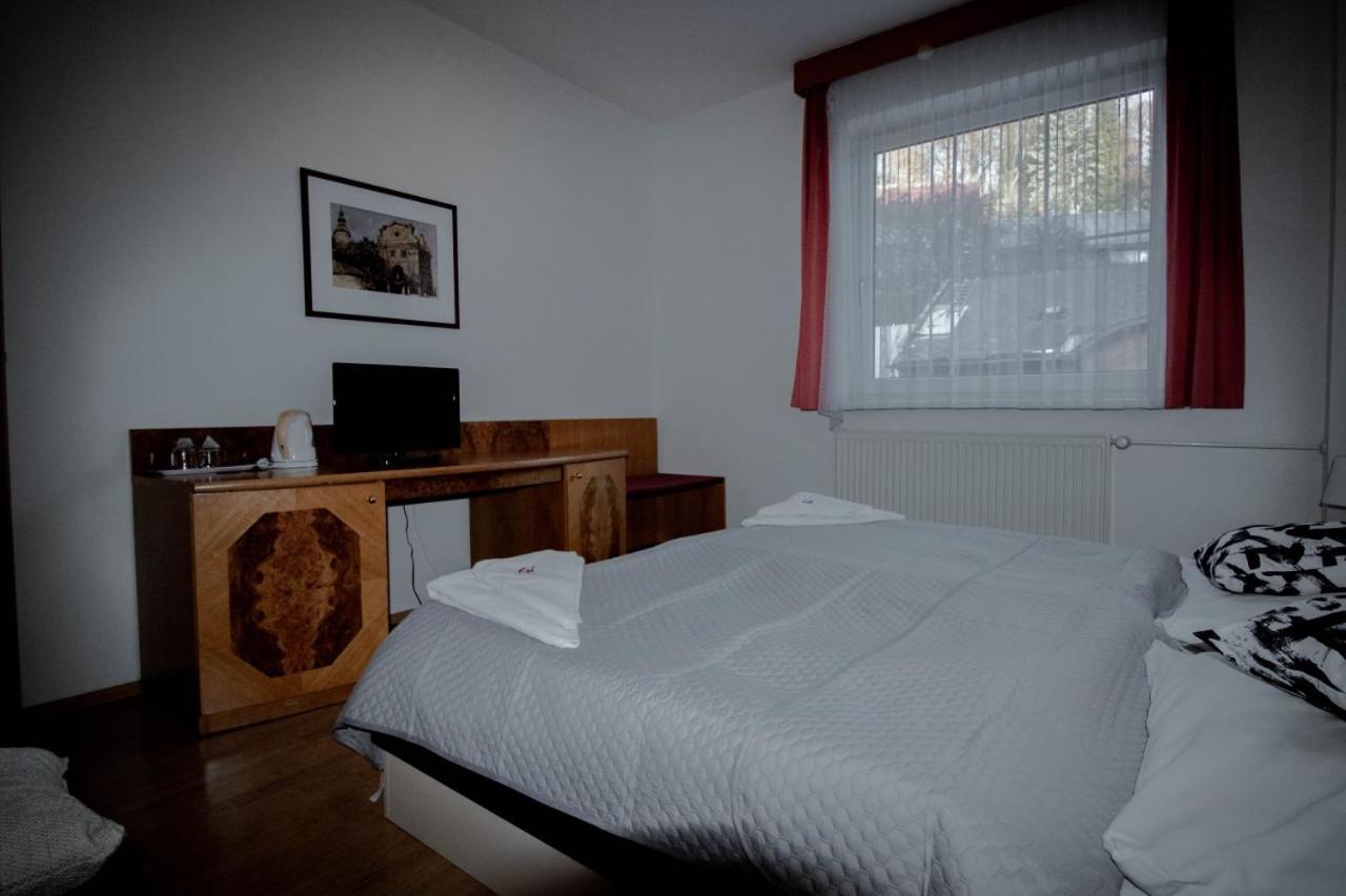 Hotel Kerling Banská Štiavnica Extérieur photo
